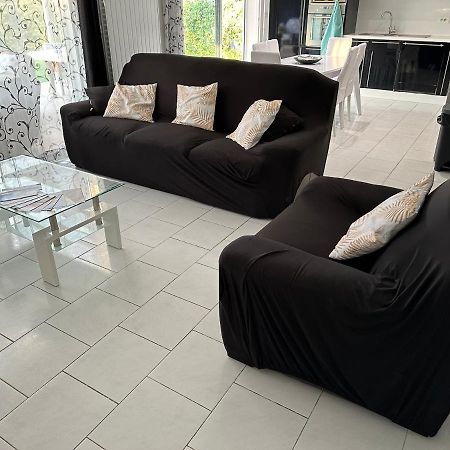 Petite maisonette adossee mais independante avec piscine Villa Peymeinade Buitenkant foto