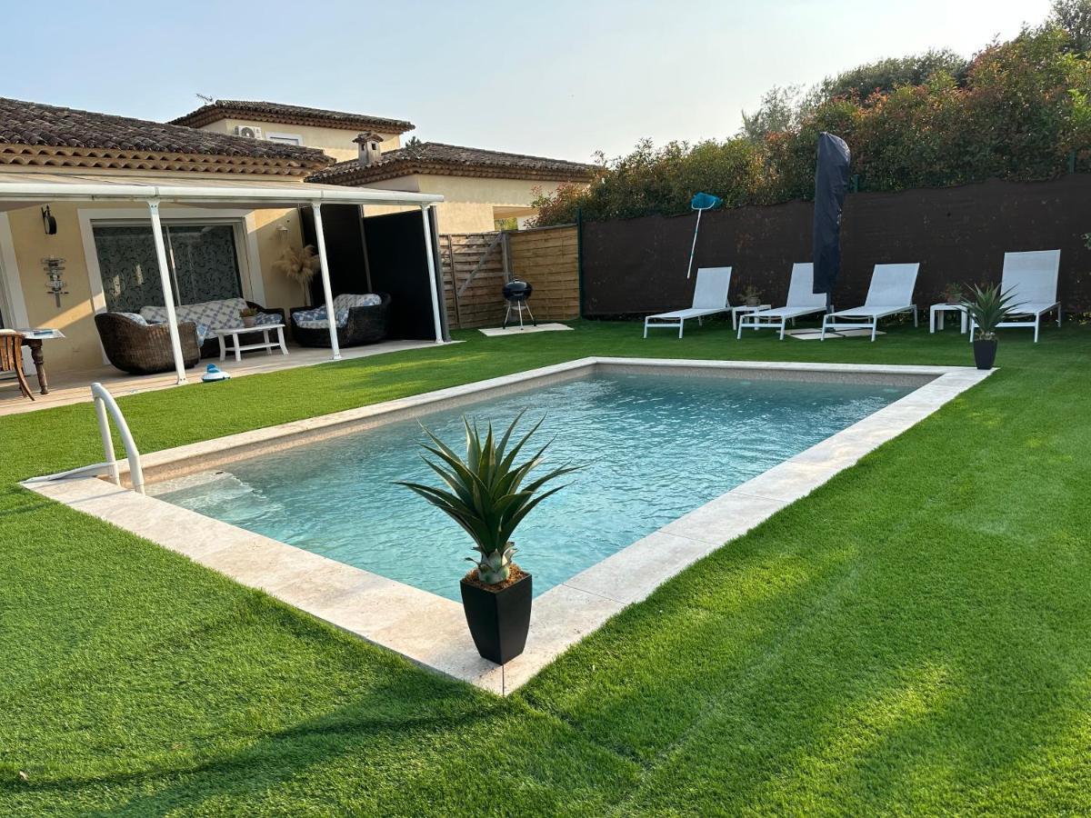 Petite maisonette adossee mais independante avec piscine Villa Peymeinade Buitenkant foto