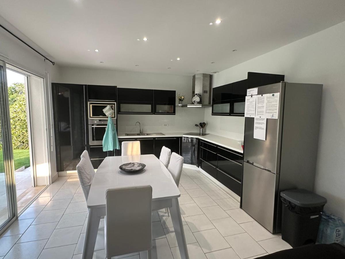 Petite maisonette adossee mais independante avec piscine Villa Peymeinade Buitenkant foto