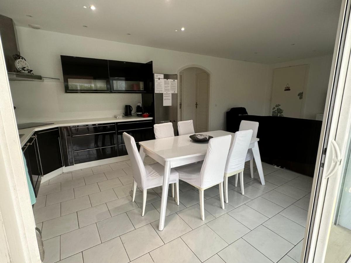 Petite maisonette adossee mais independante avec piscine Villa Peymeinade Buitenkant foto