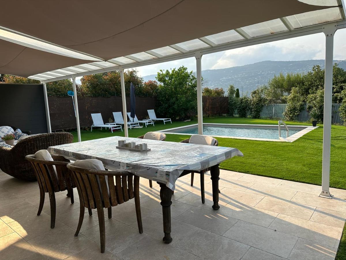 Petite maisonette adossee mais independante avec piscine Villa Peymeinade Buitenkant foto