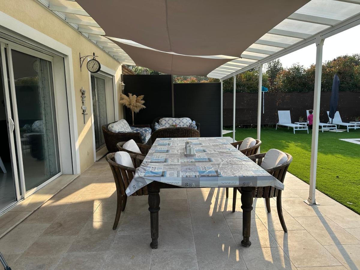 Petite maisonette adossee mais independante avec piscine Villa Peymeinade Buitenkant foto