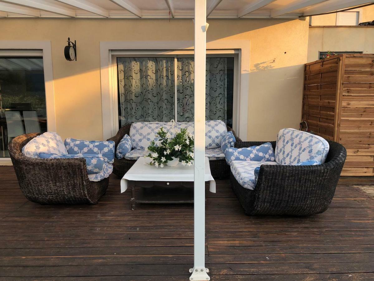 Petite maisonette adossee mais independante avec piscine Villa Peymeinade Buitenkant foto
