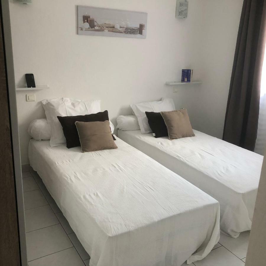 Petite maisonette adossee mais independante avec piscine Villa Peymeinade Buitenkant foto