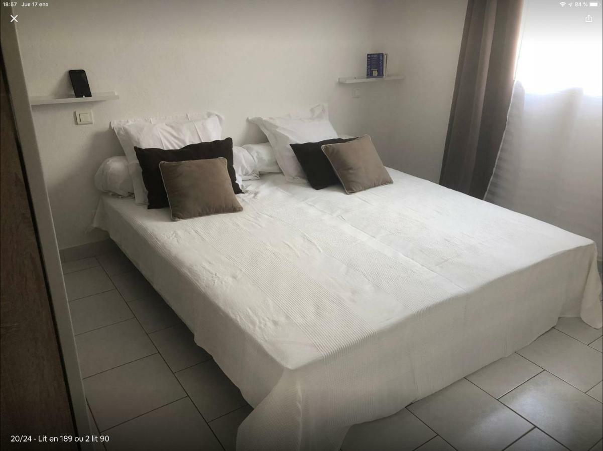 Petite maisonette adossee mais independante avec piscine Villa Peymeinade Buitenkant foto